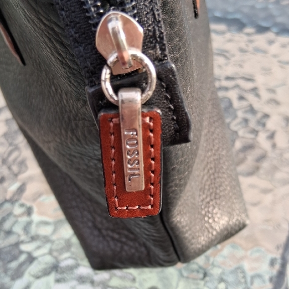 Fossil Black Leather Tote with Brown Handles - Picture 2 of 10